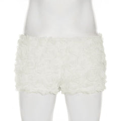 Flower applique low rise short pant
