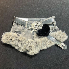 Fluffy low rise belt solid denim shorts without sweetheart applique