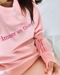 "Immer am Grübeln." Rundhals-Sweatshirt â€?Gedanken sind keine Tatsachen.