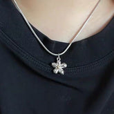 Metal chain flower pendant necklace