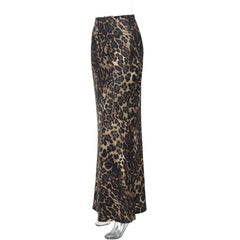 Leopard print contrast mini skirt