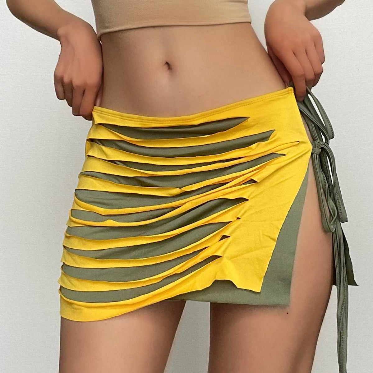 Contrast low cut hollow out self tie irregular mini skirt set-final-sale