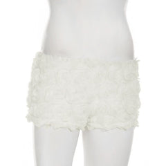 Flower applique low rise short pant