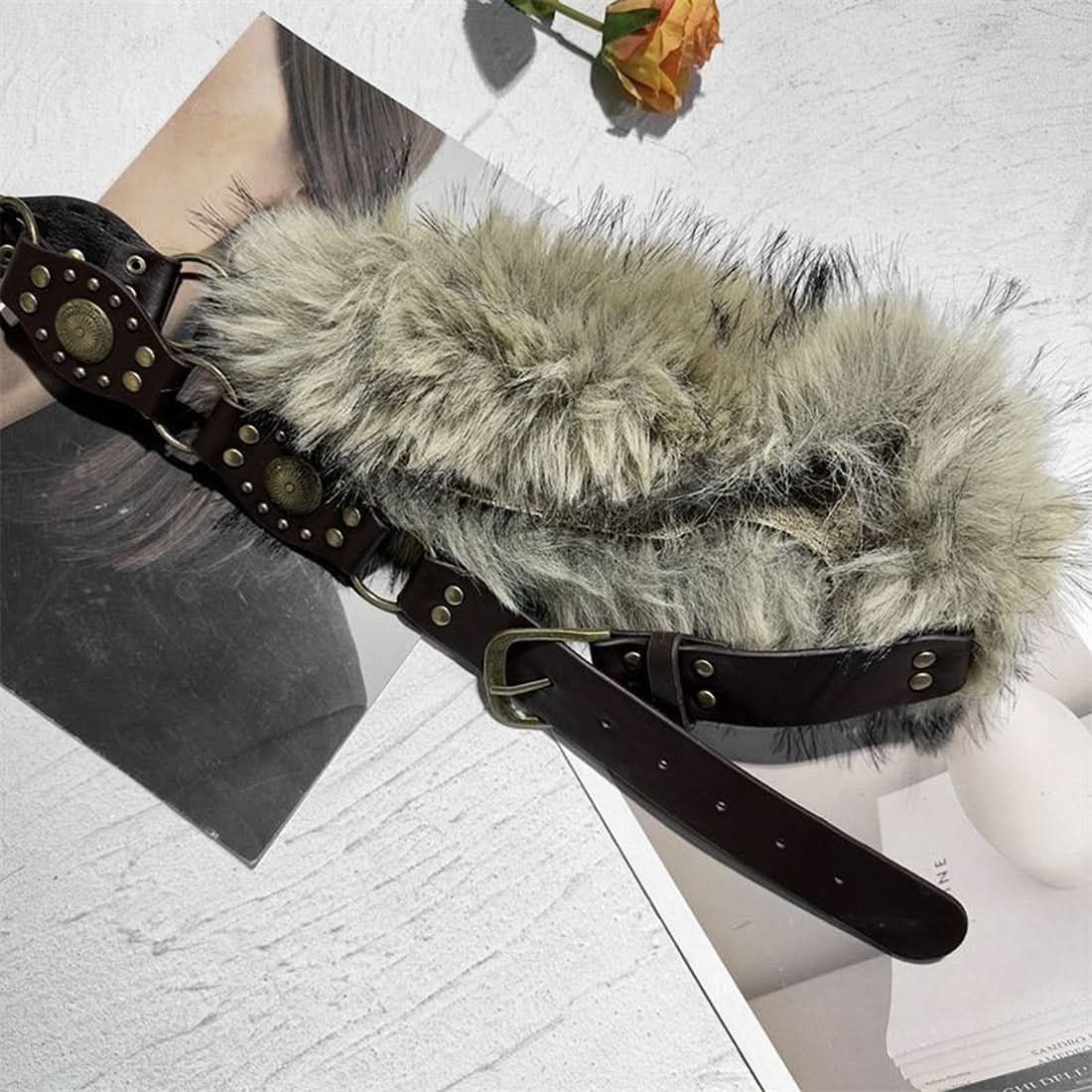 Fluffy patchwork buckle decor belt