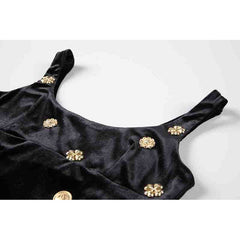 U neck velvet metal applique tank top