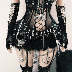 Hollow out rivet applique metal chain o ring cut out top