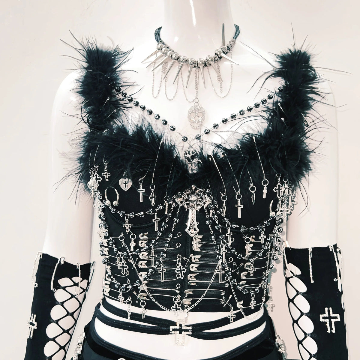 Feather v neck metal chain backless cami top