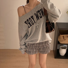 Long sleeve letter pattern contrast top