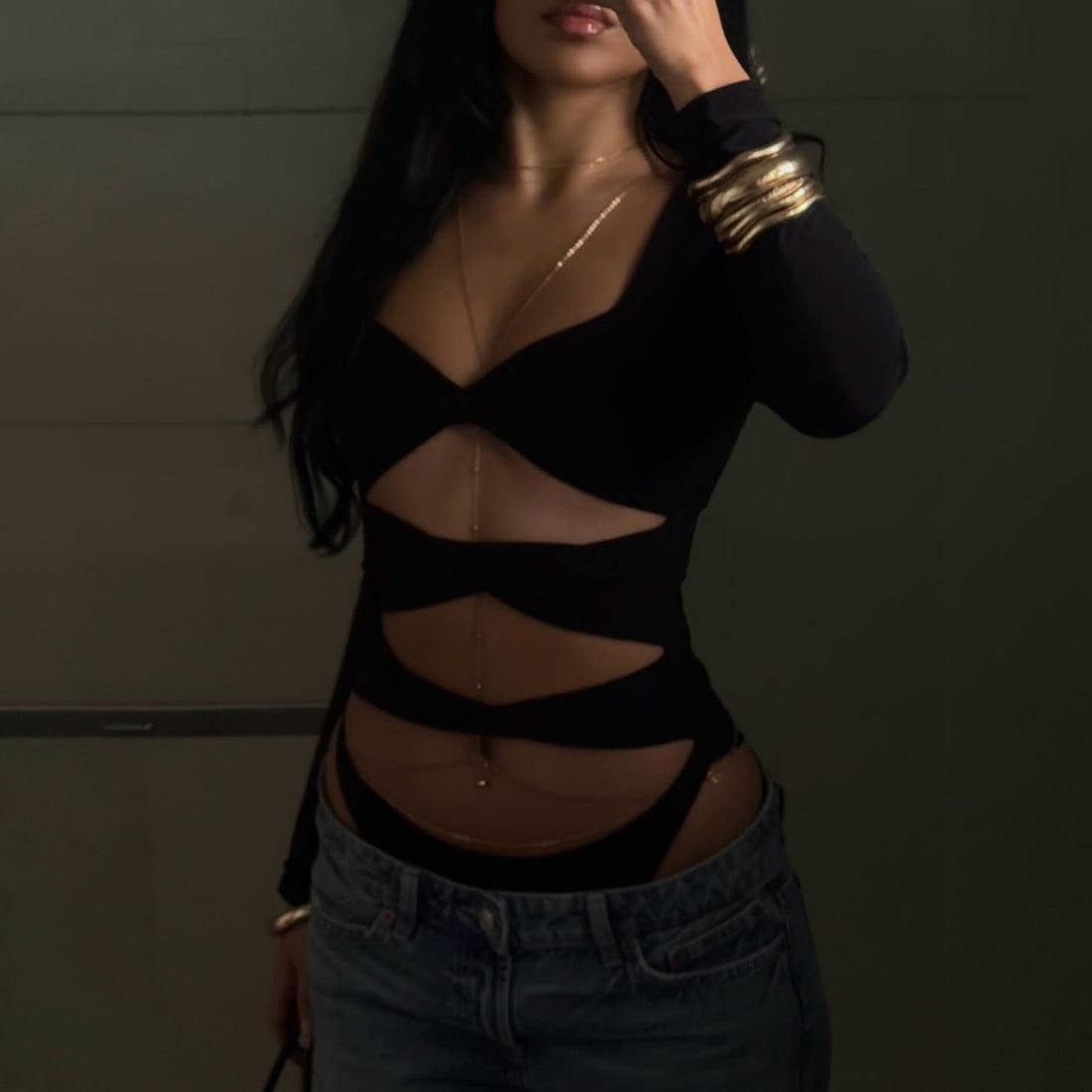 Long sleeve hollow out v neck solid bodysuit