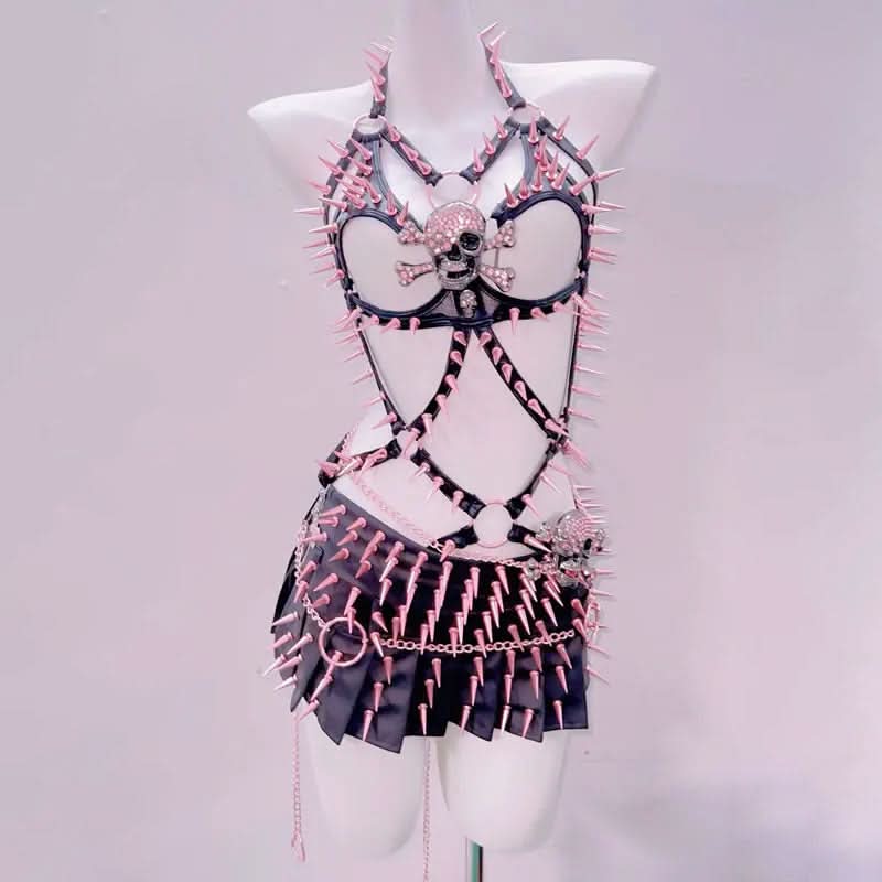 Hollow out rivet applique o ring pleated mini skirt set