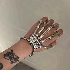 Metal chain skull hand decor gloves