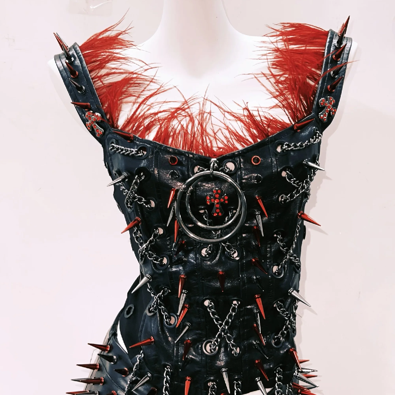Metal chain o ring feather rivet applique top