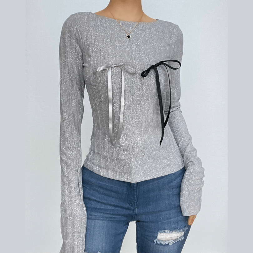 Bowknot applique contrast long sleeve round neck top-final-sale