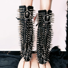 Metal chain skull applique rivet gloves cami top