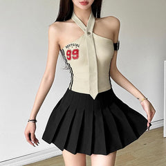 Halter button â€?9â€?pattern contrast backless crop top