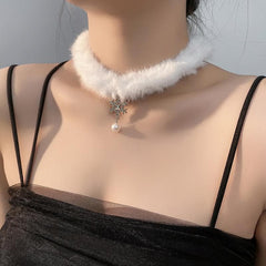 Fluffy snowflake pendant choker necklace