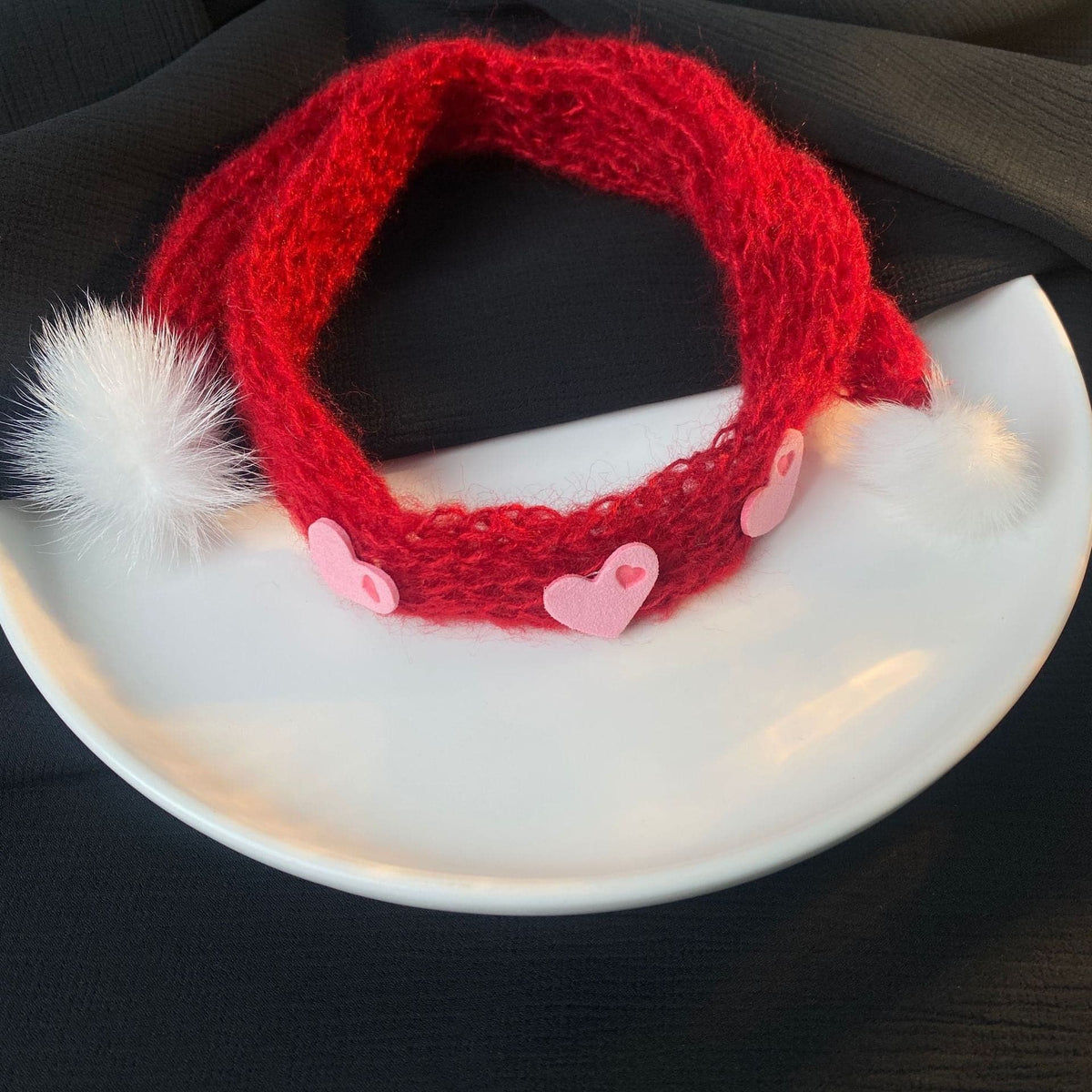 Fluffy knitted heart decor necklace