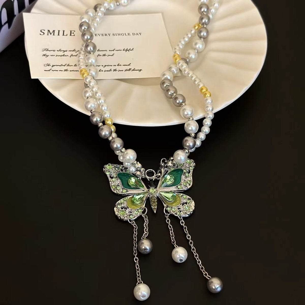 Green butterfly faux pearl choker necklace