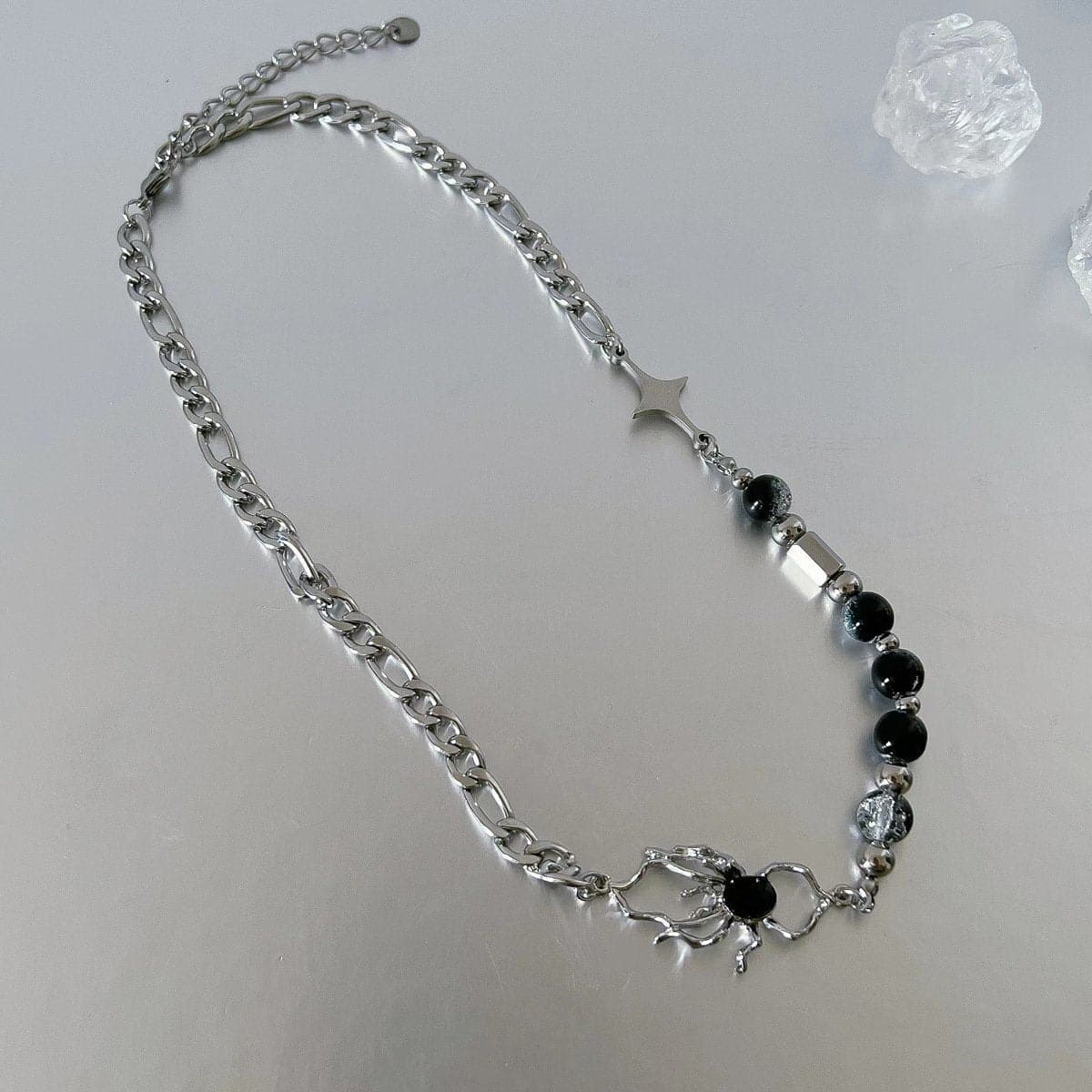 Spider decor beaded chain necklace