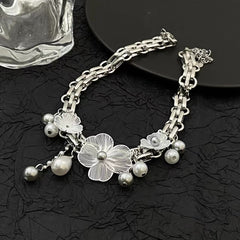 Flower decor faux pearl choker necklace