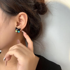 Contrast cat stud earrings