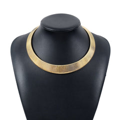Ribbed metal solid chain necklace